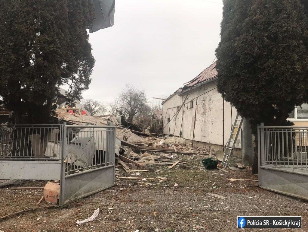 Výbuch v rodinnom dome v obci Bánovce nad Ondavou