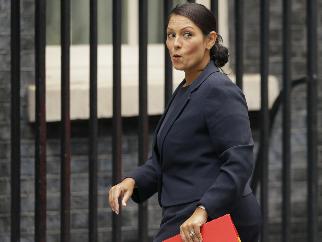 Britská ministerka vnútra Priti Patelová