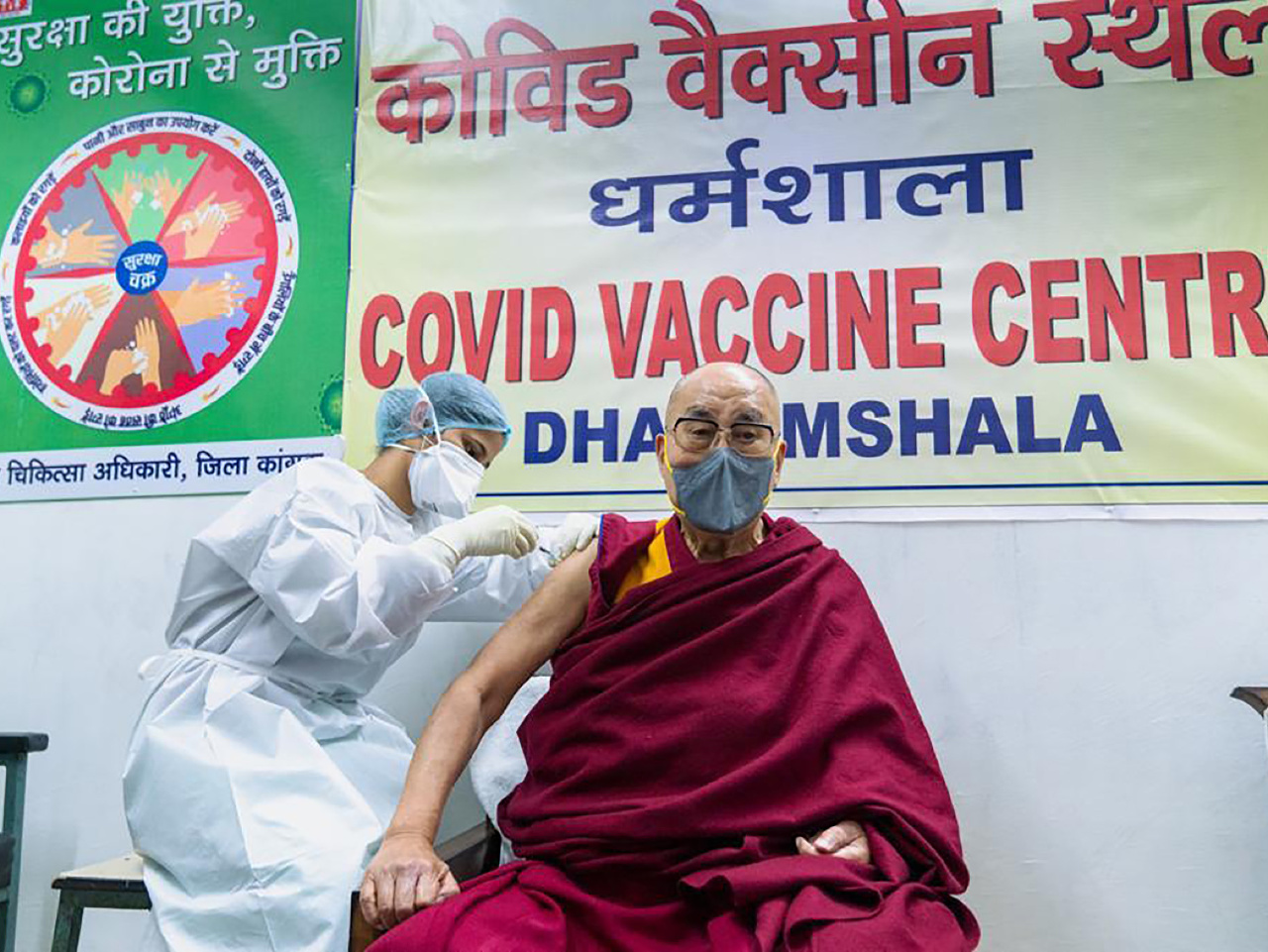 Vakcínu proti koronavírusu dostal tibetský duchovný vodca dalajláma