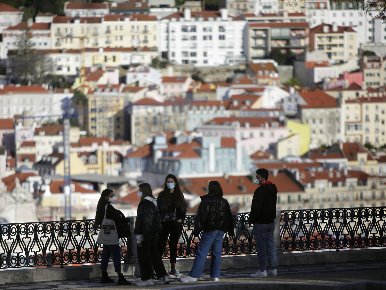 Život v Portugalsku sa pomaly vracia do normálu