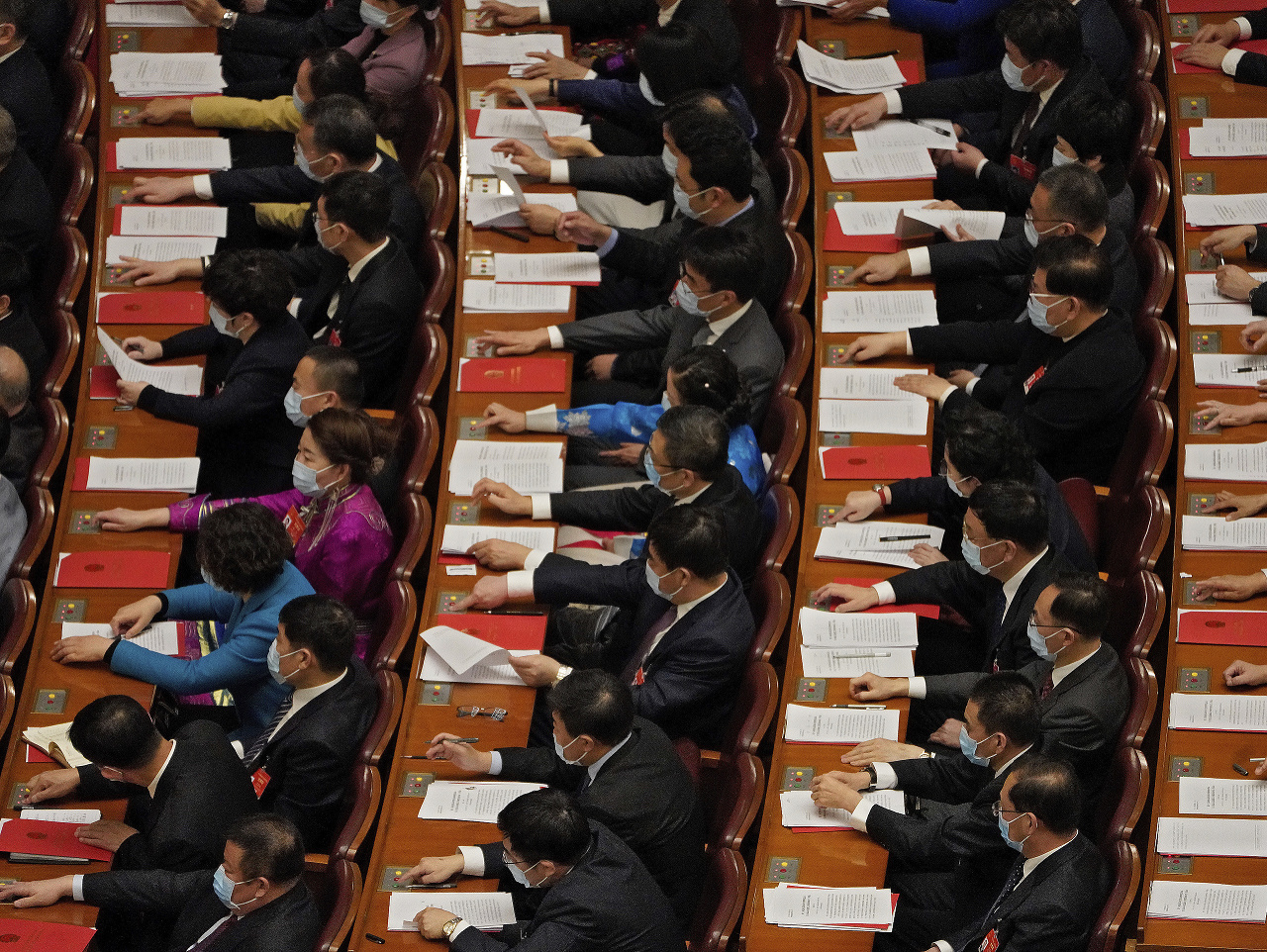 Čínsky parlament schválil zmeny volebného zákona v Hongkongu