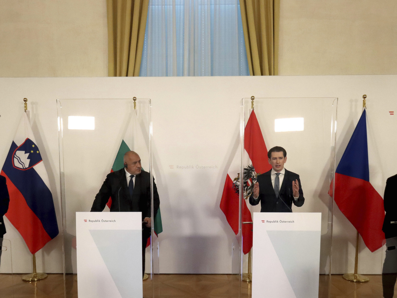 Sebastian Kurz spoločne s premiérmi Česka, Slovinska a Bulharska
