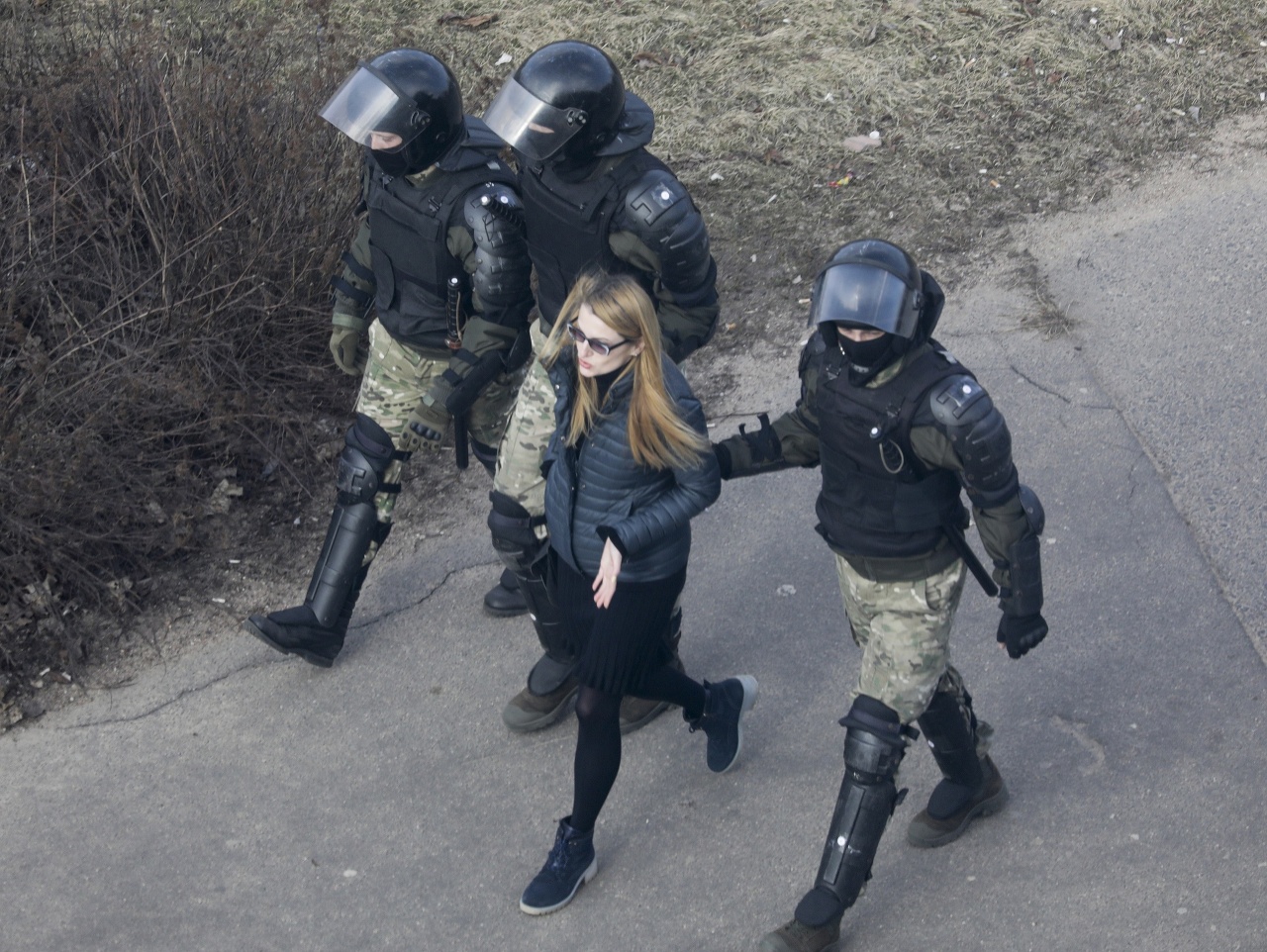 Polícia v Bielorusku zadržala viac ako sto účastníkov protestov