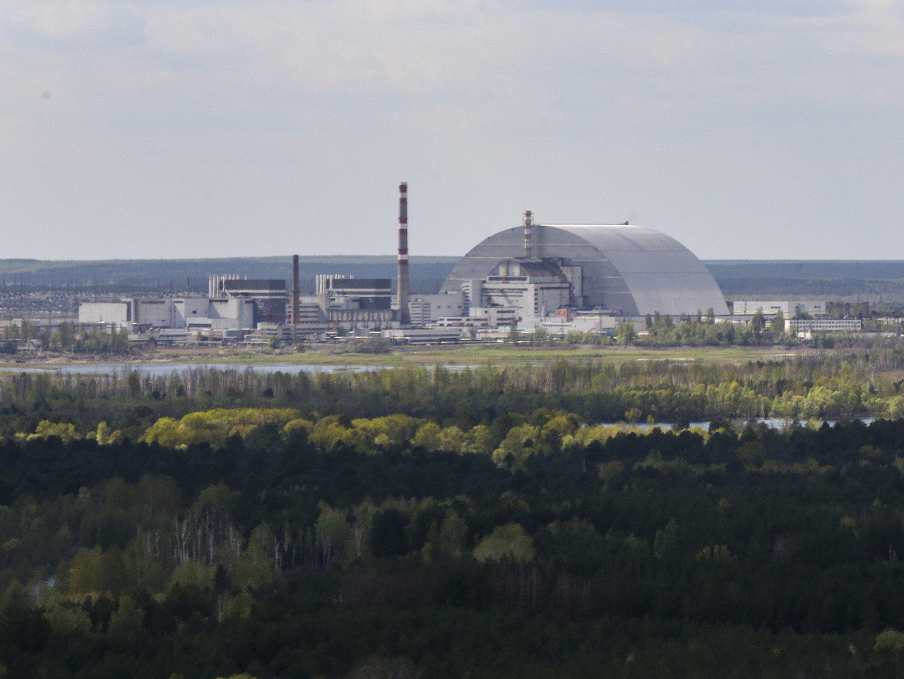 Letecký pohľad na jadrovú elektráreň v Černobyle