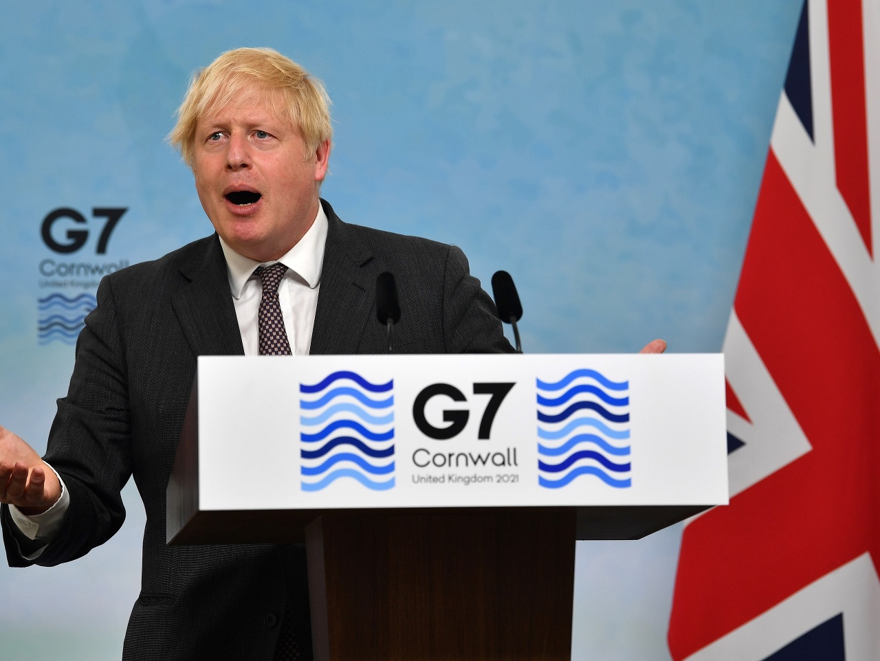 Boris Johnson počas summitu G7