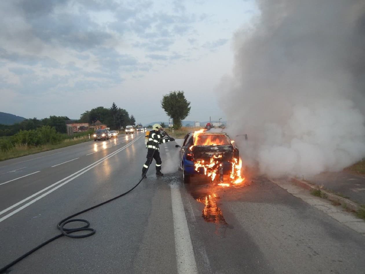 Požiar osobného vozidla 