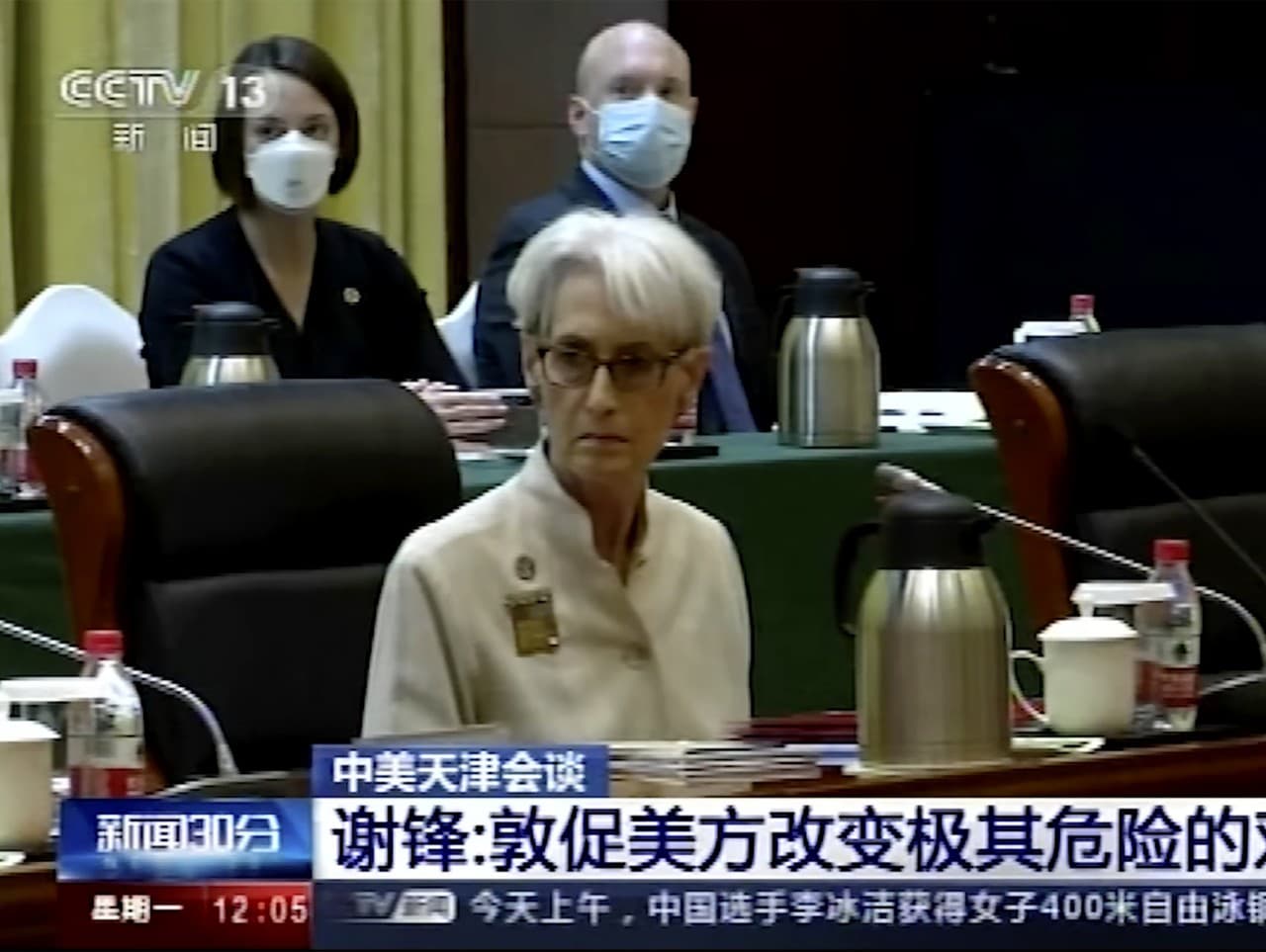 Wendy Sherman na rokovaní v Číne.