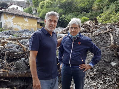 George Clooney a starosta Roberto Pozzi