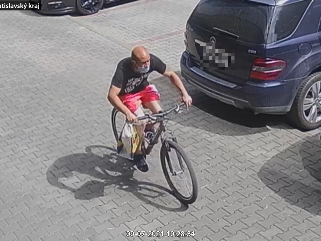 Zlodej ukradol riadne zabezpečený bicykel 