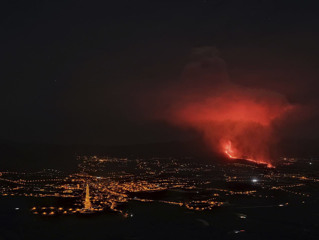 Erupcia sopky La Cumbre Vieja na španielskom ostrove La Palma