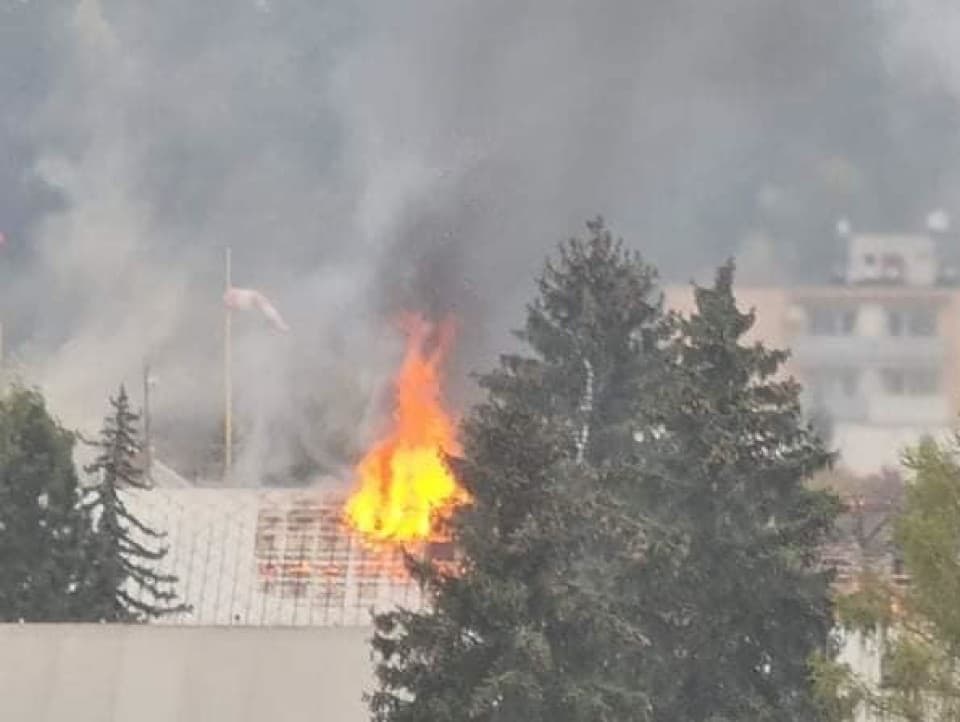 Ružoberskú Ústrednú vojenskú nemocnicu zasiahol požiar.