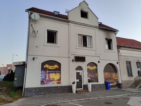 Požiar bytovej jednotky v Dunajskej Strede si vyžiadal jeden život