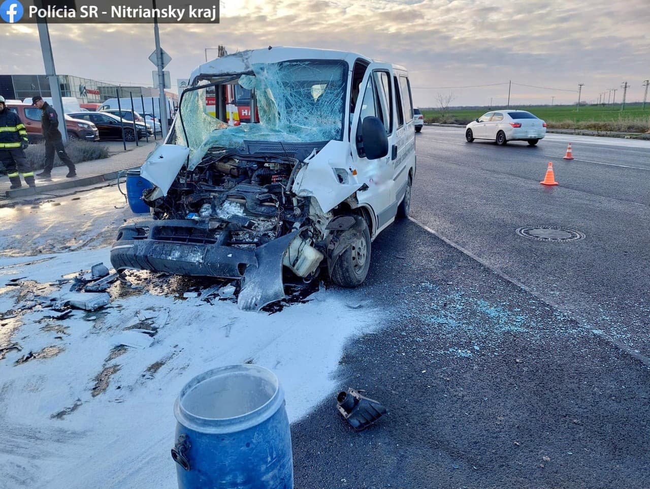 V Nových Zámkoch po nehode dvoch áut zomrel 46-ročný muž