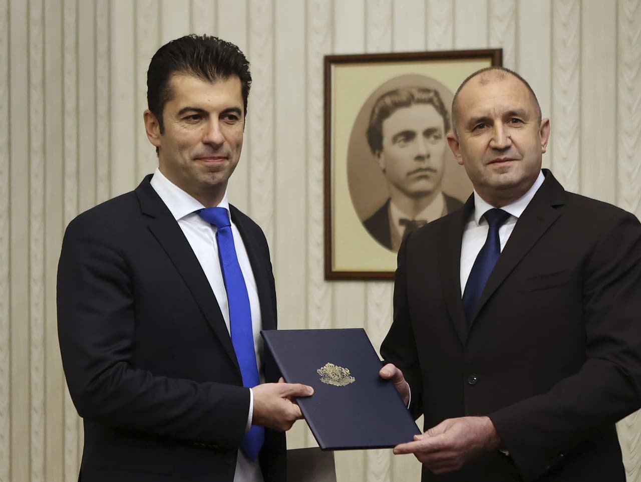 Bulharský premiér Kiril Petkov a bulharský prezident Rumen Radev