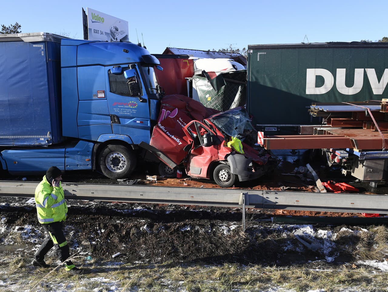 Hromadná nehoda takmer 40 vozidiel v Česku