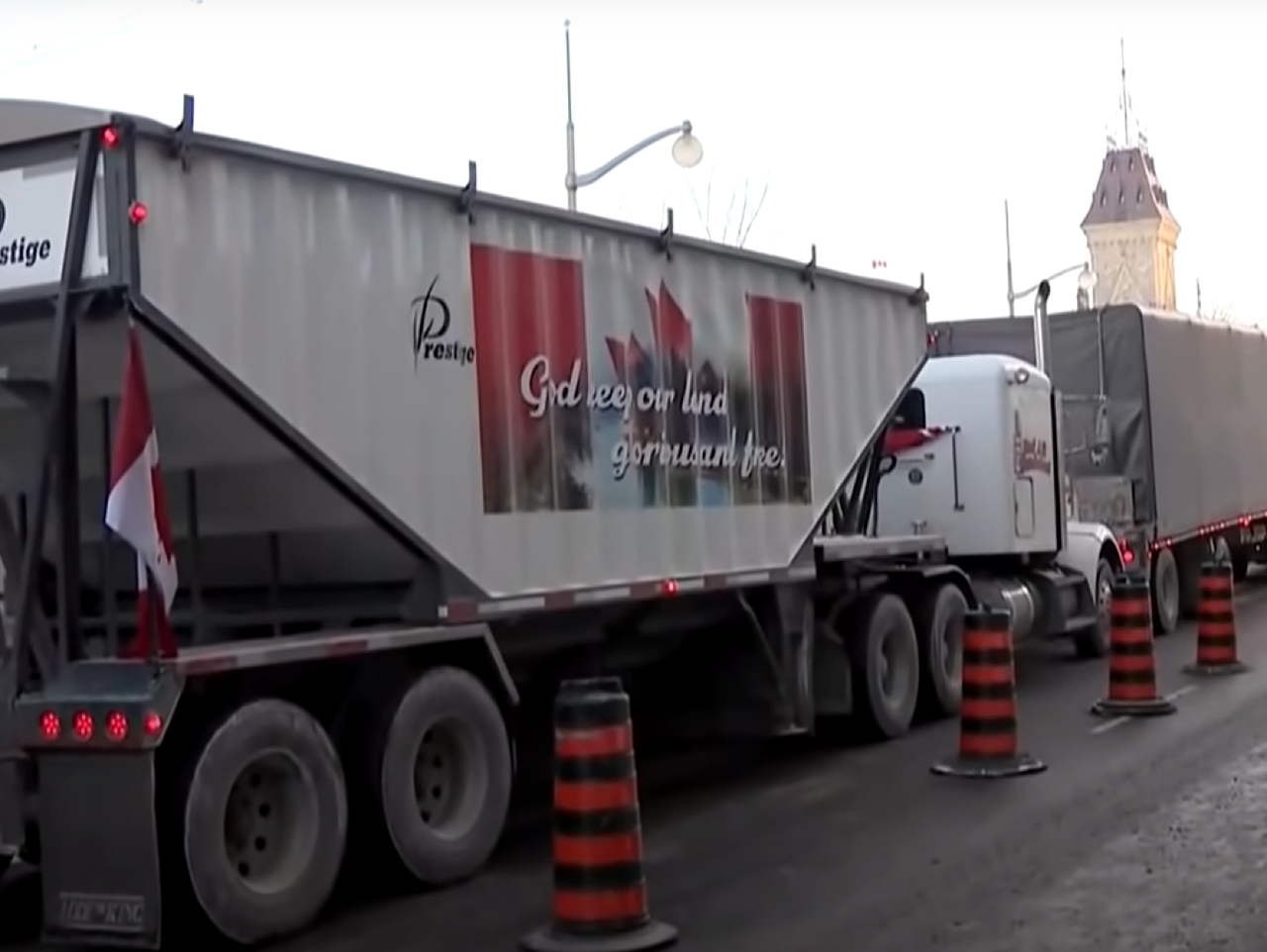Cesty boli v Ottawe zablokované celý týždeň.
