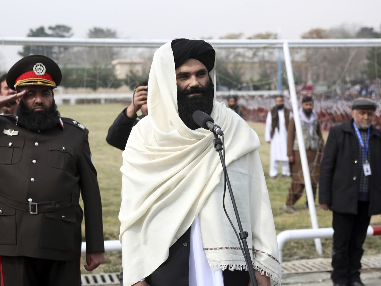 Zástupca vodcu Talibanu a aktuálny talibanský minister vnútra Sirádžuddín Hakkání sa po prvý raz objavil v afganskom hlavnom meste Kábul pred novinármi.