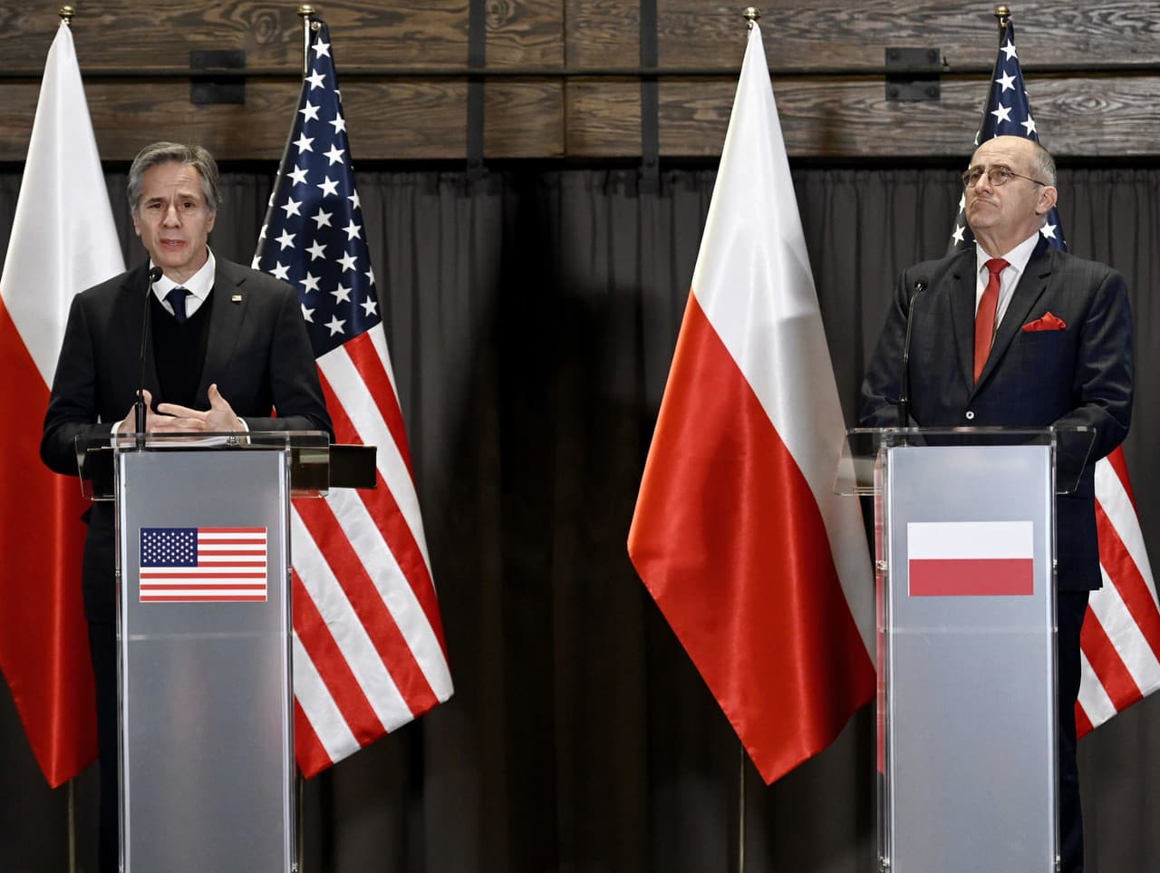 Poľský premiér Mateusz Morawiecki a americký minister zahraničných vecí Antony Blinken