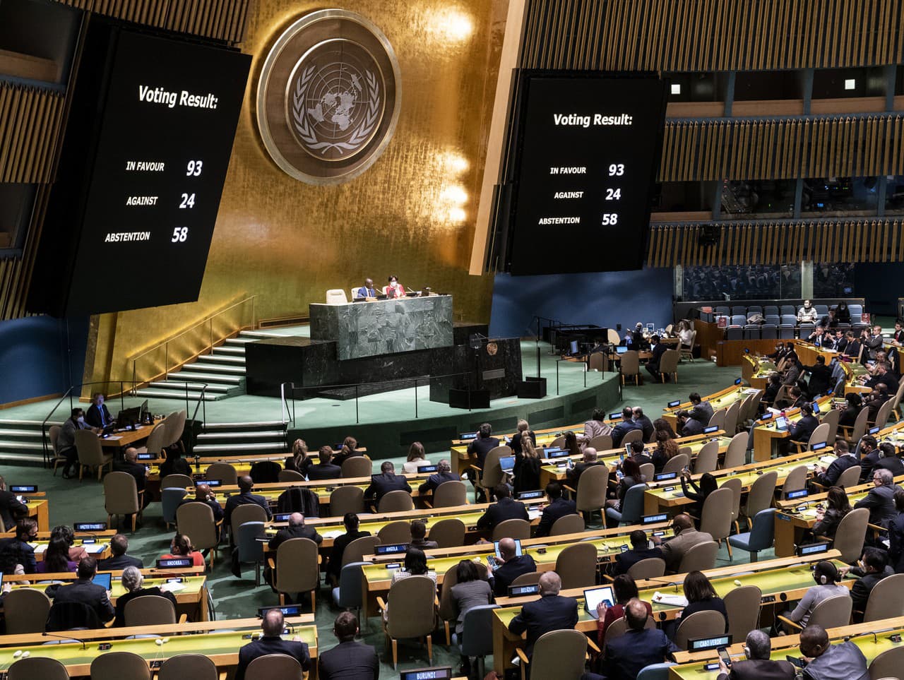 Valné zhromaždenie OSN pozastavilo členstvo Ruska v UNHRC.