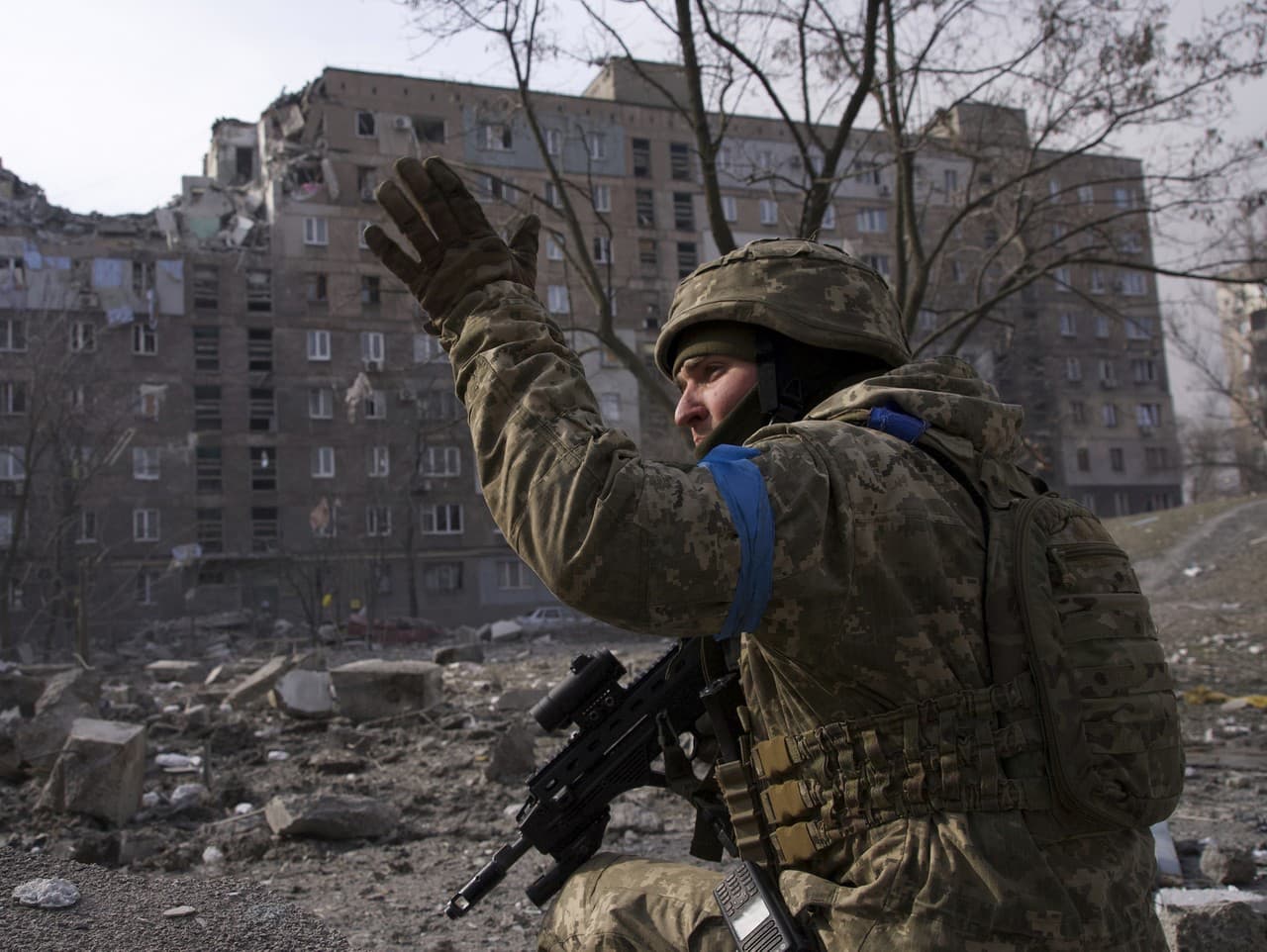 Ukrajinský vojak v meste Mariupol'