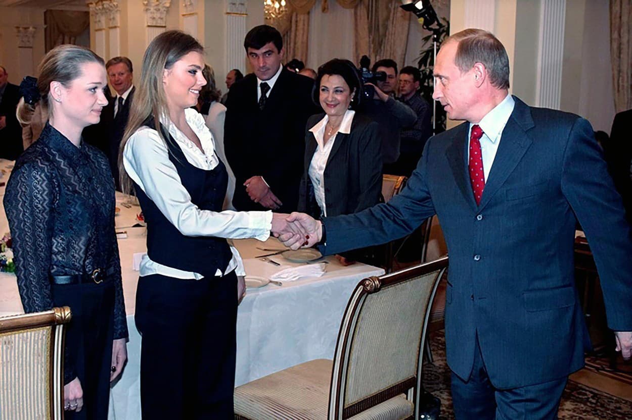 Alina Kabajevová má mať s Vladimirom Putinom štyri deti.