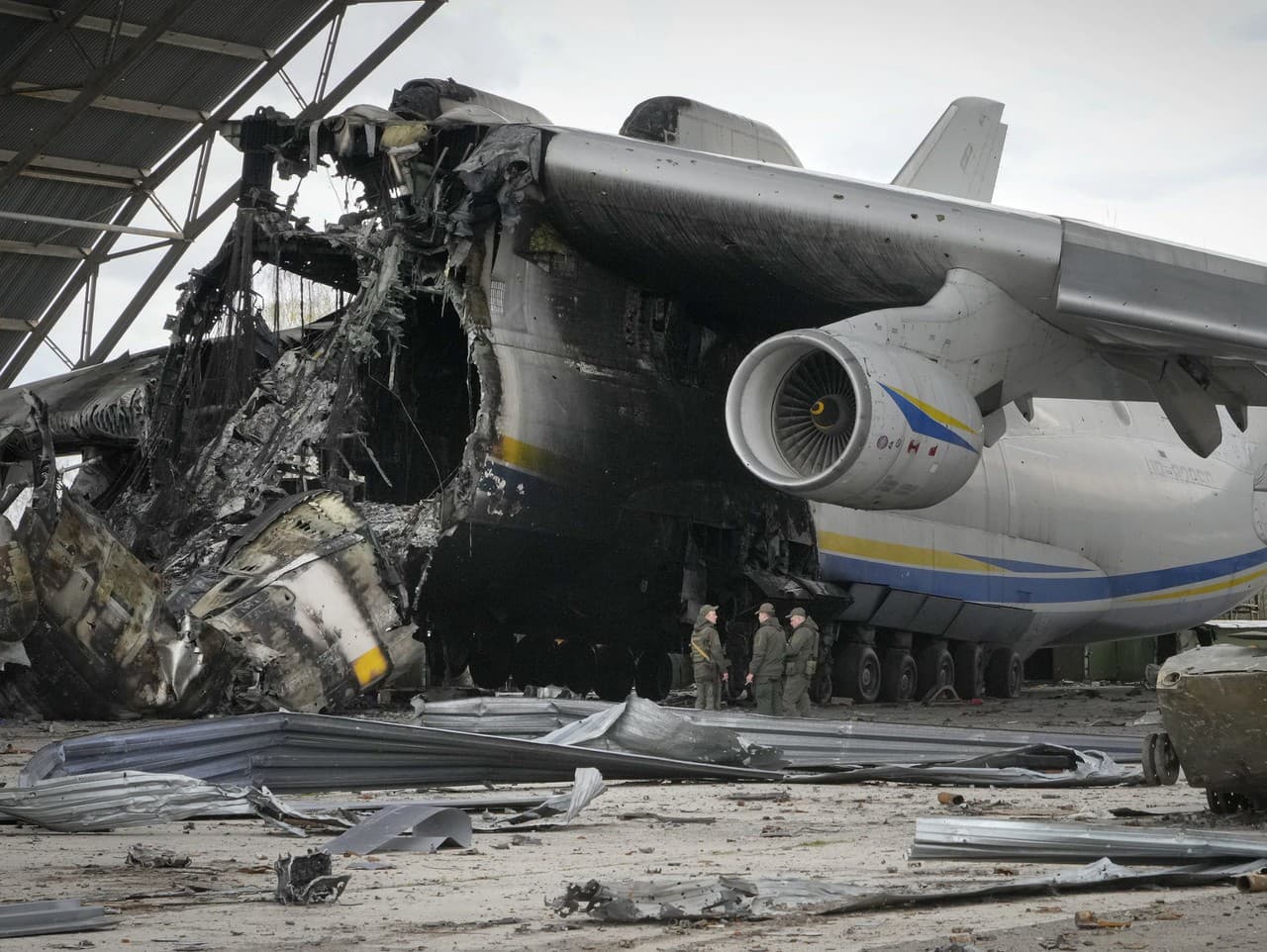 Zničené ukrajinské lietadlo An-225 Mrija