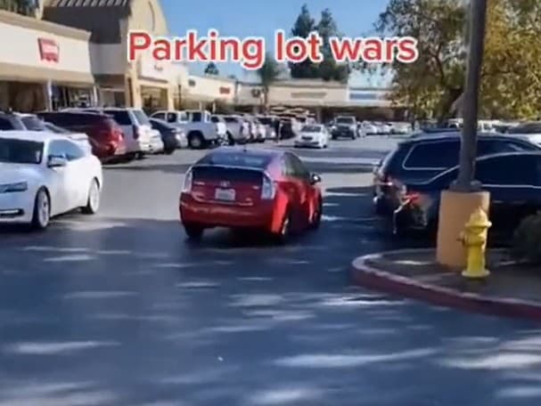 Bizarný boj o parkovacie miesto