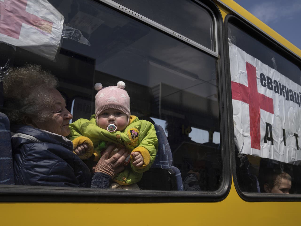 Evakuácia detí na Ukrajine