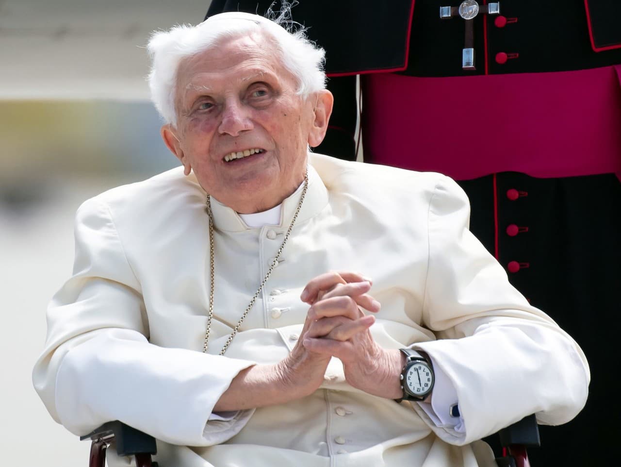 Na archívnej snímke z 22. júna 2020 emeritný pápež Benedikt XVI.
