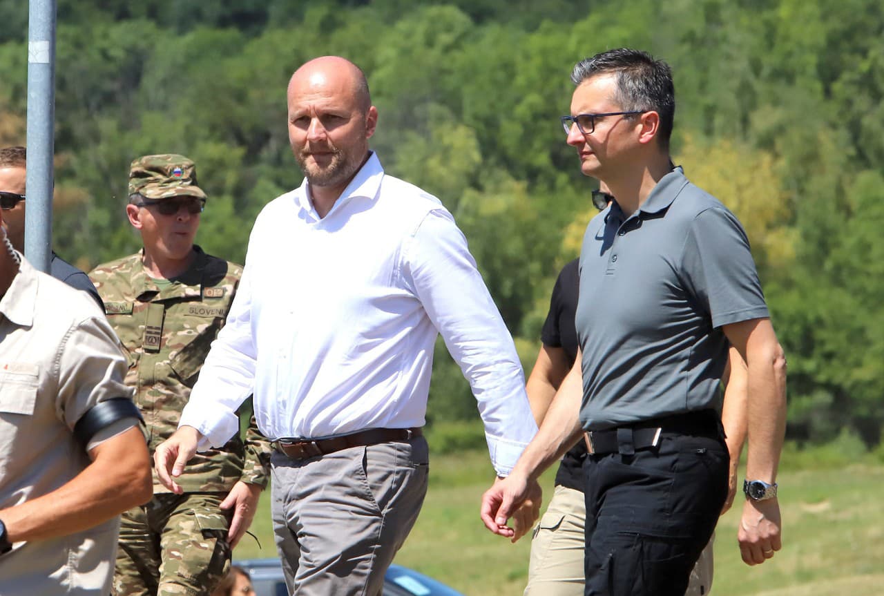 Jaroslav Naď navštívil spolu s ministrom obrany Slovinskej republiky Marjanom Šarcom Centrum výcviku Lešť