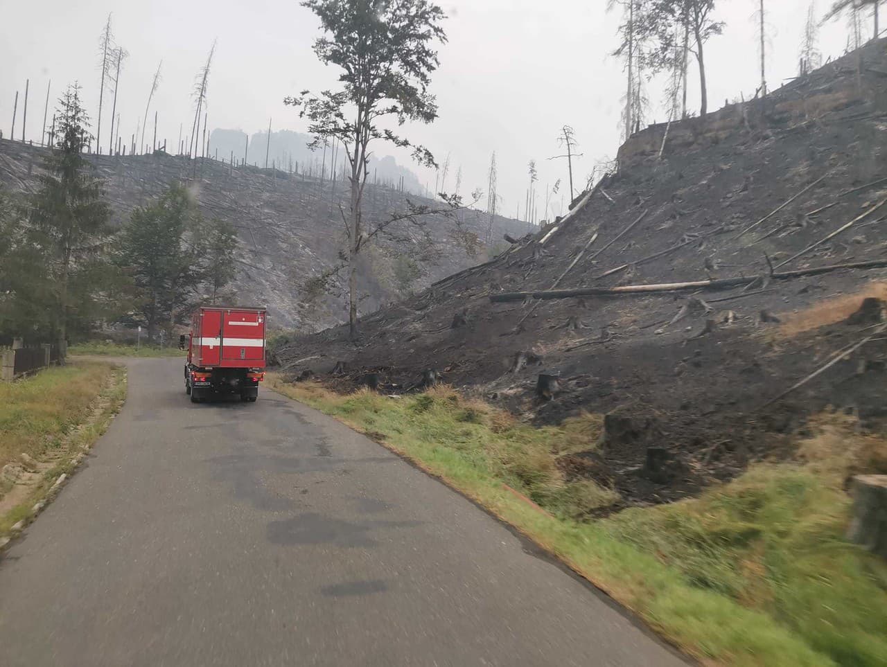 Národný park České Švajčiarsko sužuje požiar