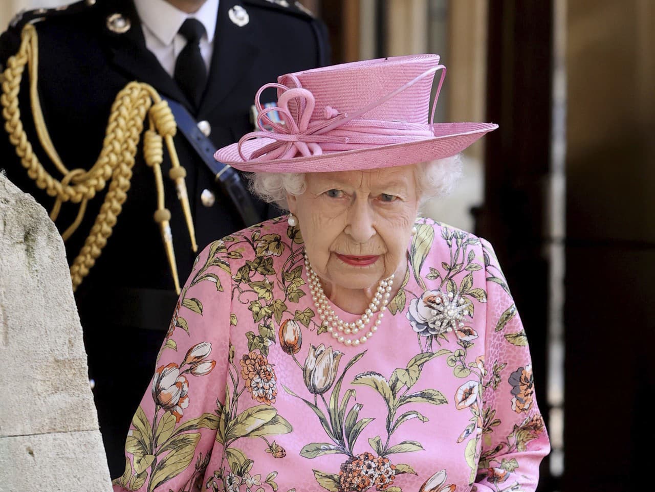 Kráľovná Alžbeta II. je na tom zdravotne zle. 