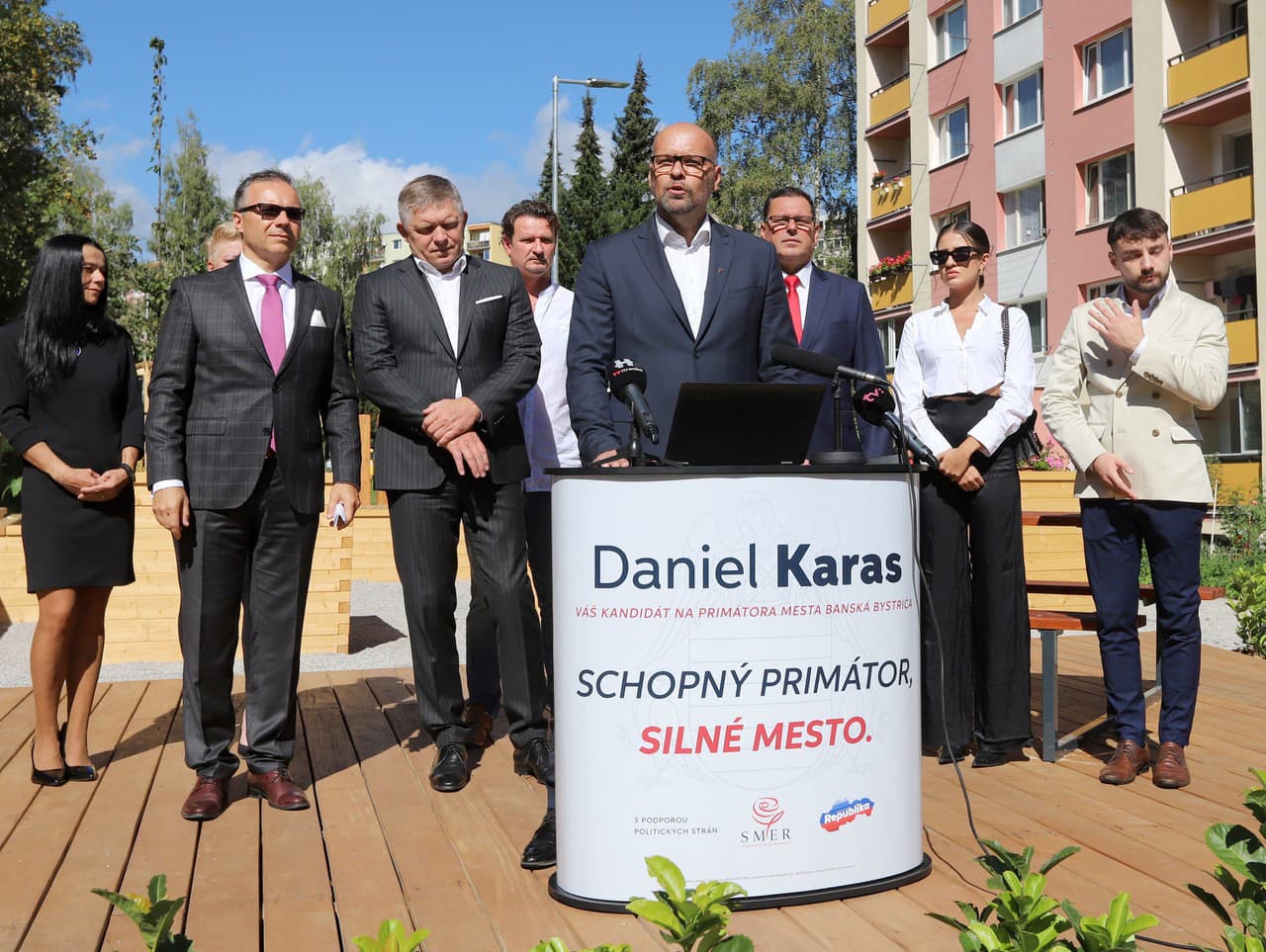 Oficiálne ohlásenie kandidatúry poslanca mestského zastupiteľstva Daniela Karasa na post primátora mesta Banská Bystrica.