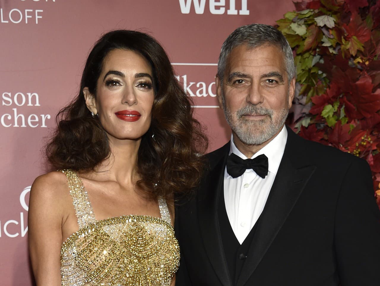 George Clooney so svojou krásnou manželkou Amal.