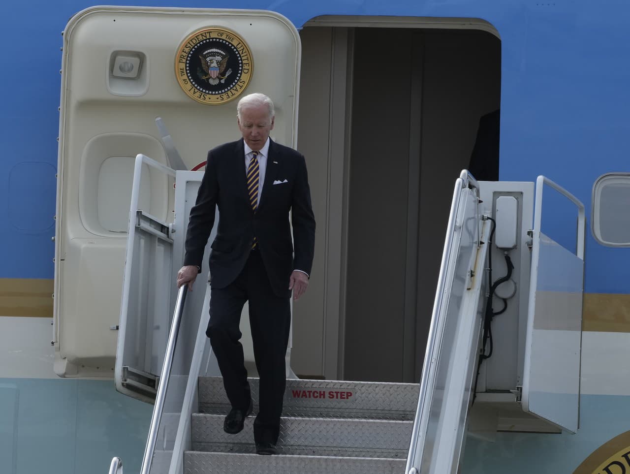 Joe Biden prichádzajúci do Phnom Pénh