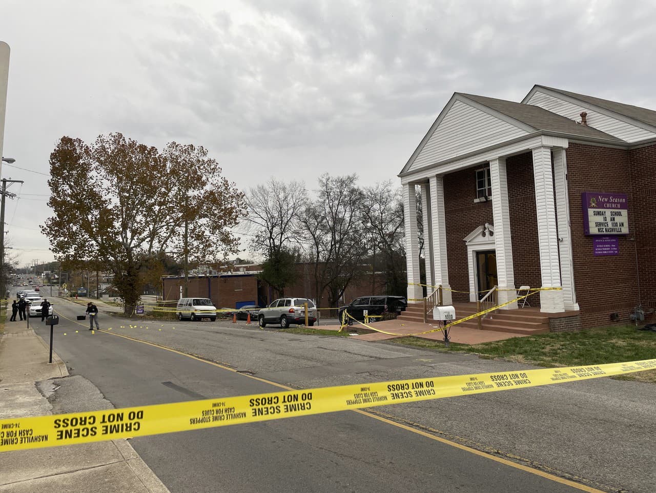 Polícia v Nashville tvrdí, že dvaja ľudia utrpeli zranenia.