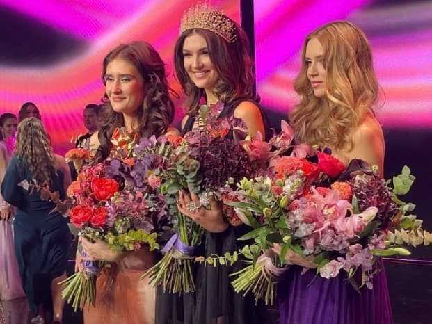 Víťazky Českej Miss Essens 2022: Marie Danči, Vanesa Švédová a Kristýna Pavlovičová