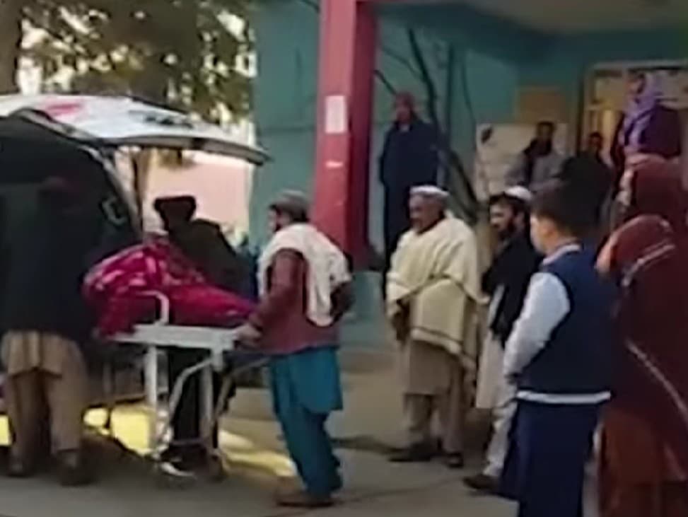 Zranení po výbuchu palivovej cisterny v Afganistane
