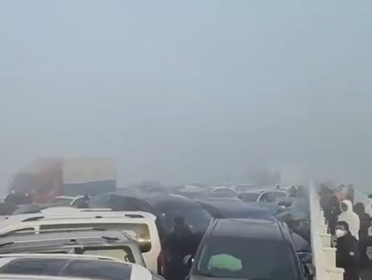 hromadná autonehoda v Číne