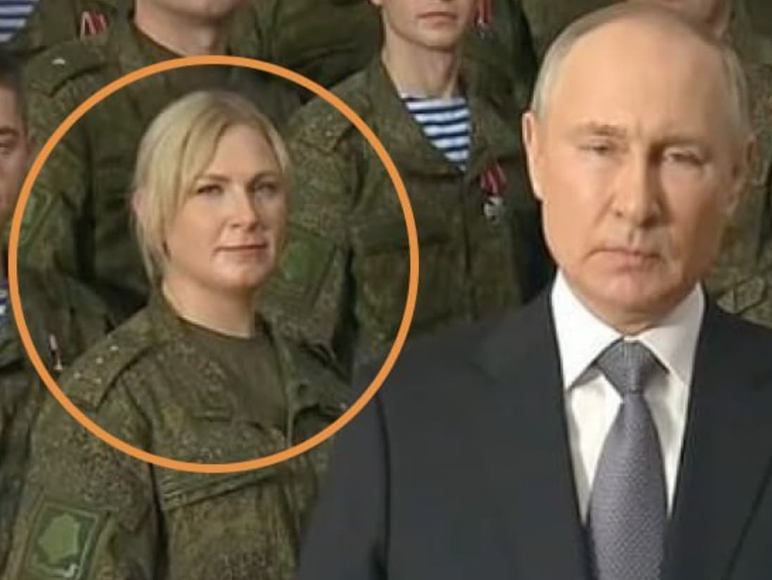 Tajomná blondína po boku Vladimira Putina.