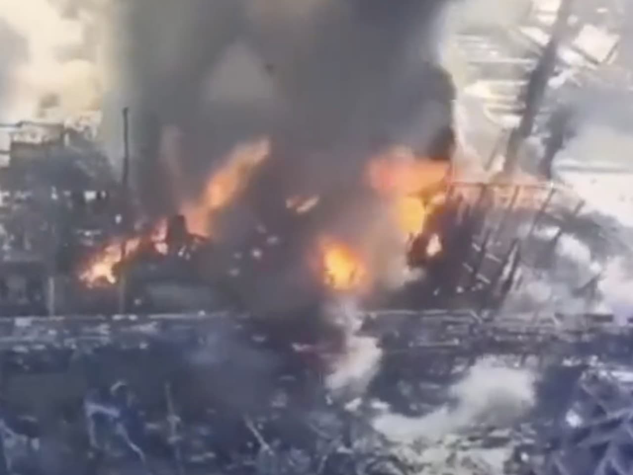 Výbuch továrne v Číne