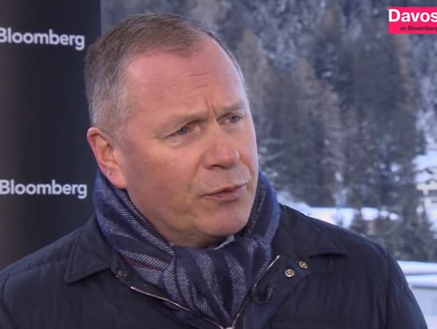Nicolai Tangen počas rozhovoru v Davose