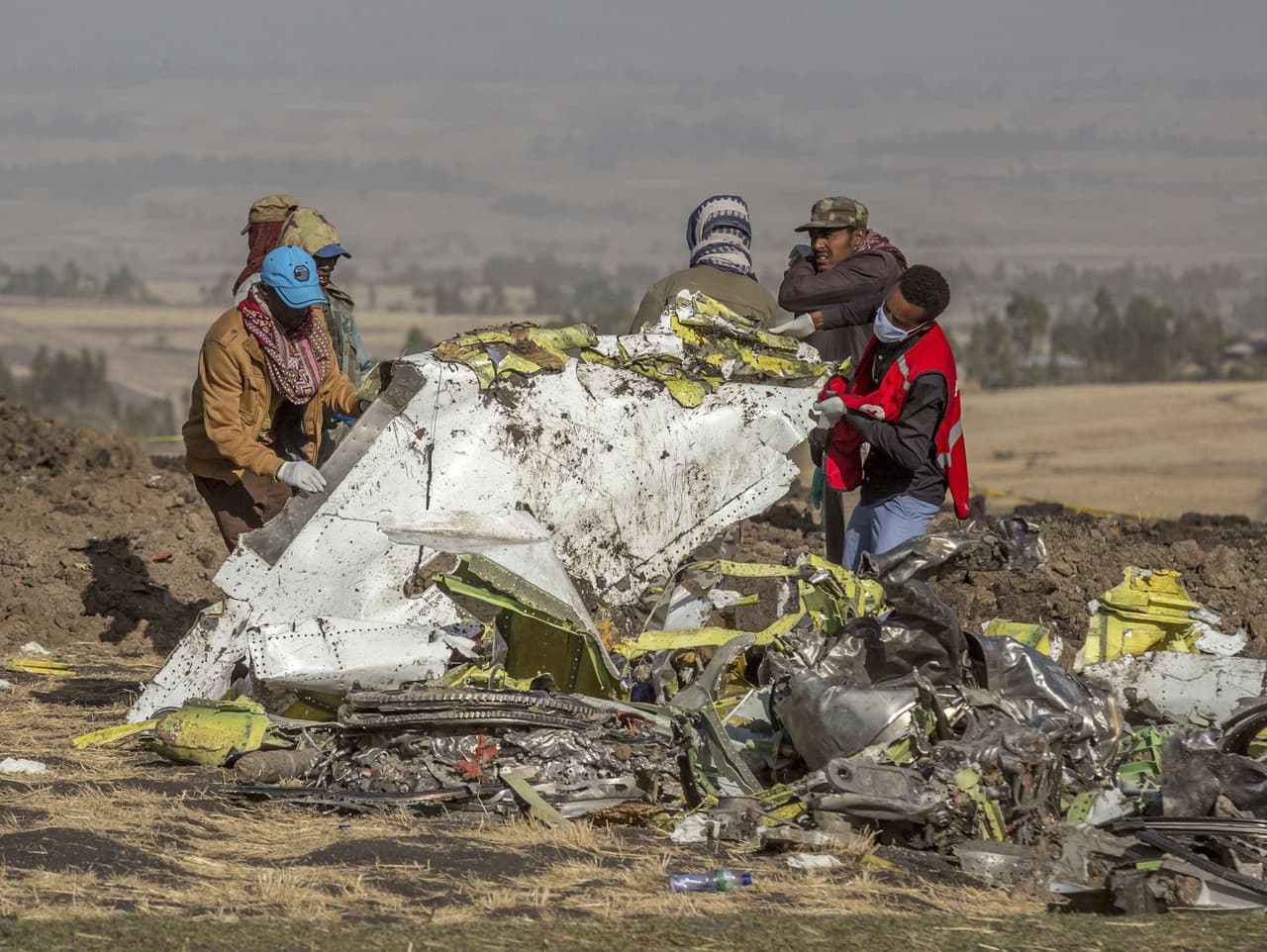 Trosky lietadla, ktoré sa zrútilo v Etiópii.