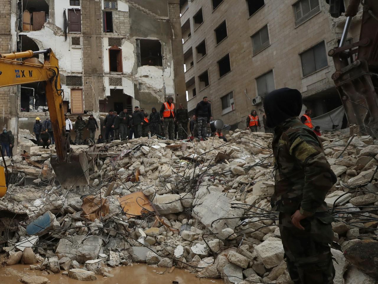 Zničené budovy po zemetrasení v Turecku