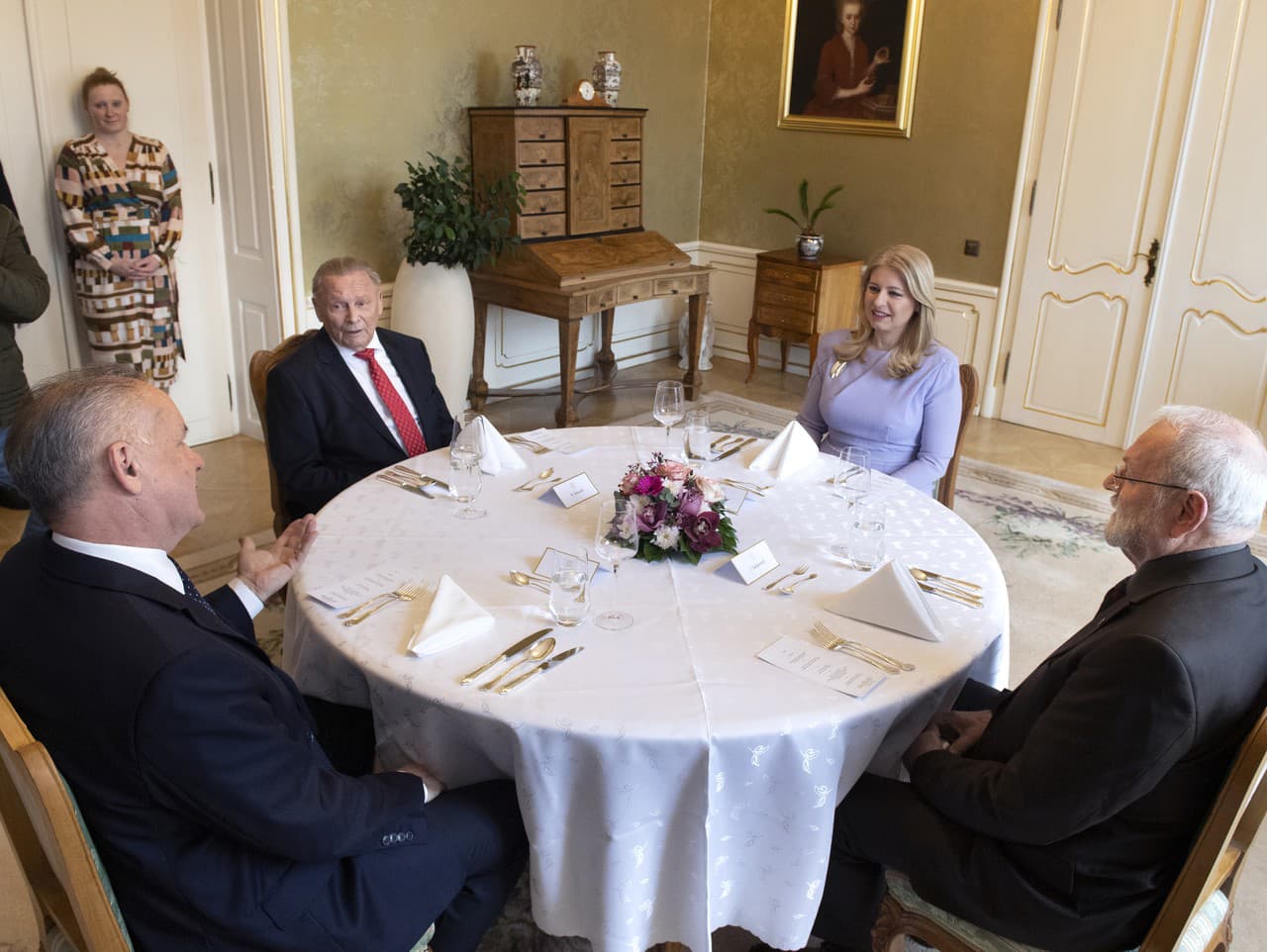 Prezidenti SR sa stretli na spoločnom obede