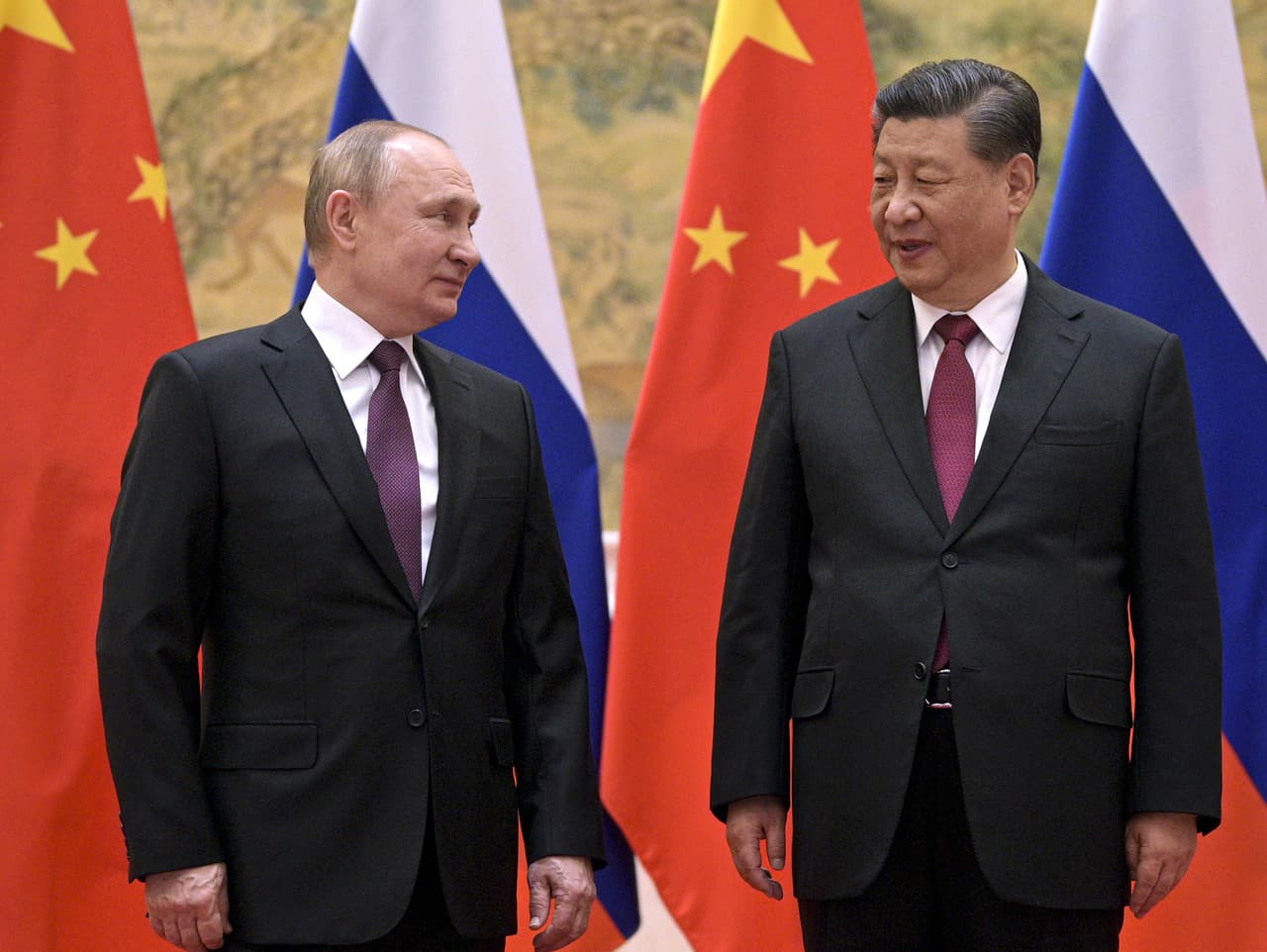 Ruský prezident Vladimír Putin a jeho čínsky kolega Si Ťin-pching. 