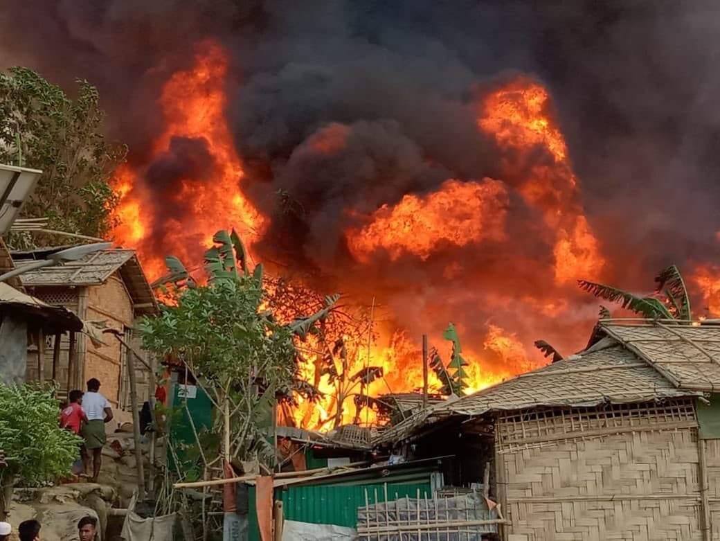 Požiar v Bangladéši zničil 2000 prístreškov