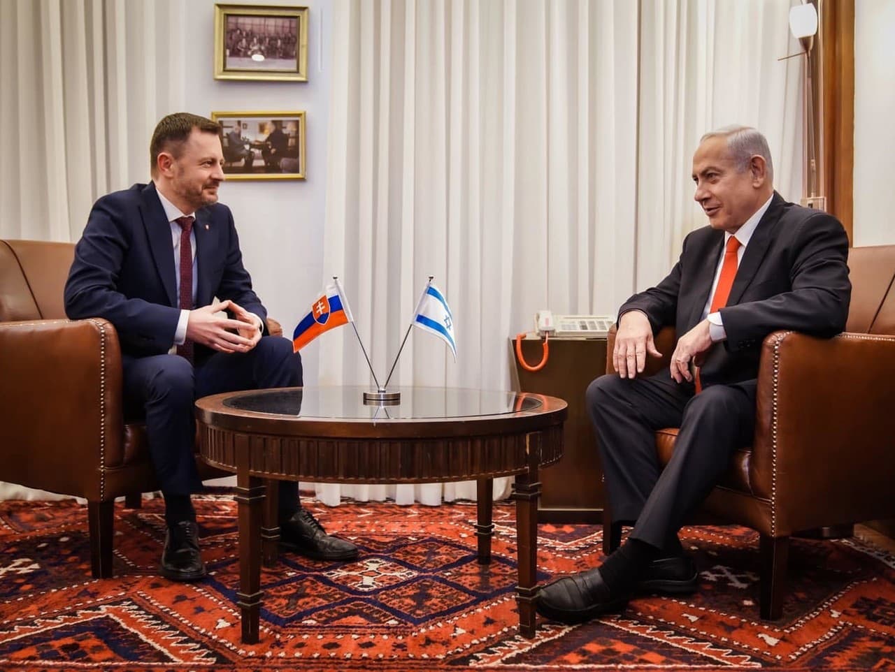 Dočasne poverený slovenský premiér Eduard Heger sa v Jeruzaleme stretol s izraelským predsedom vlády Benjaminom Netanjahuom