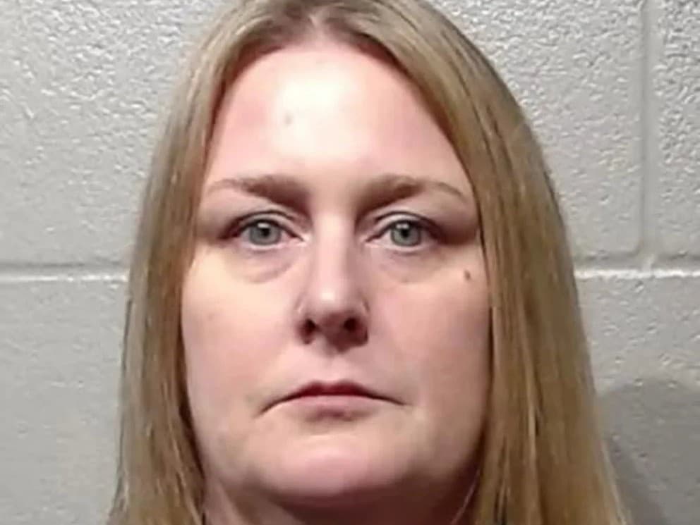 Jennifer Hawkinsová z Oklahomy priznala, že mala päť rokov sexuálny vzťah s vtedajším priateľom svojej dcéry. 