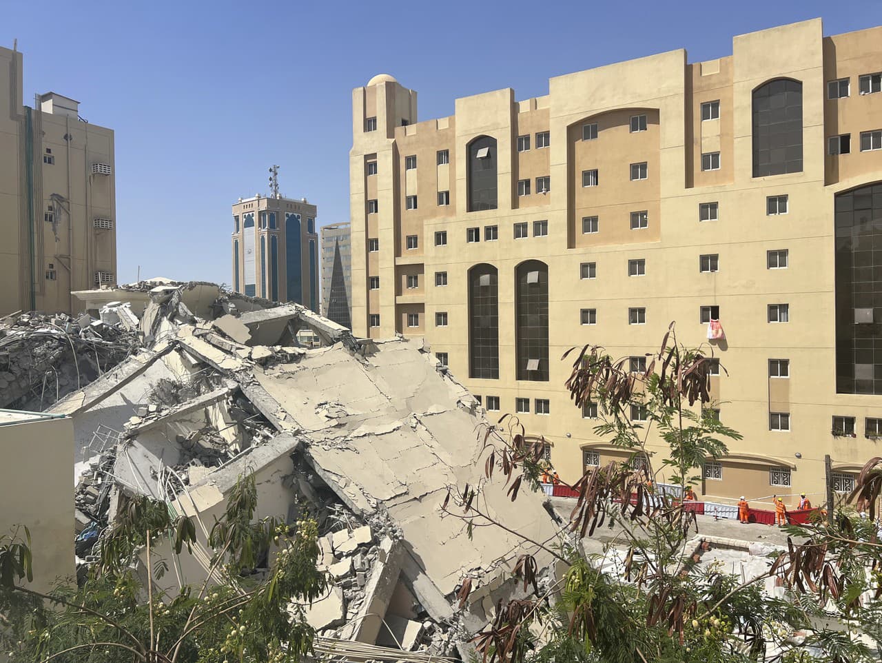 Pád budovy v Dauhe